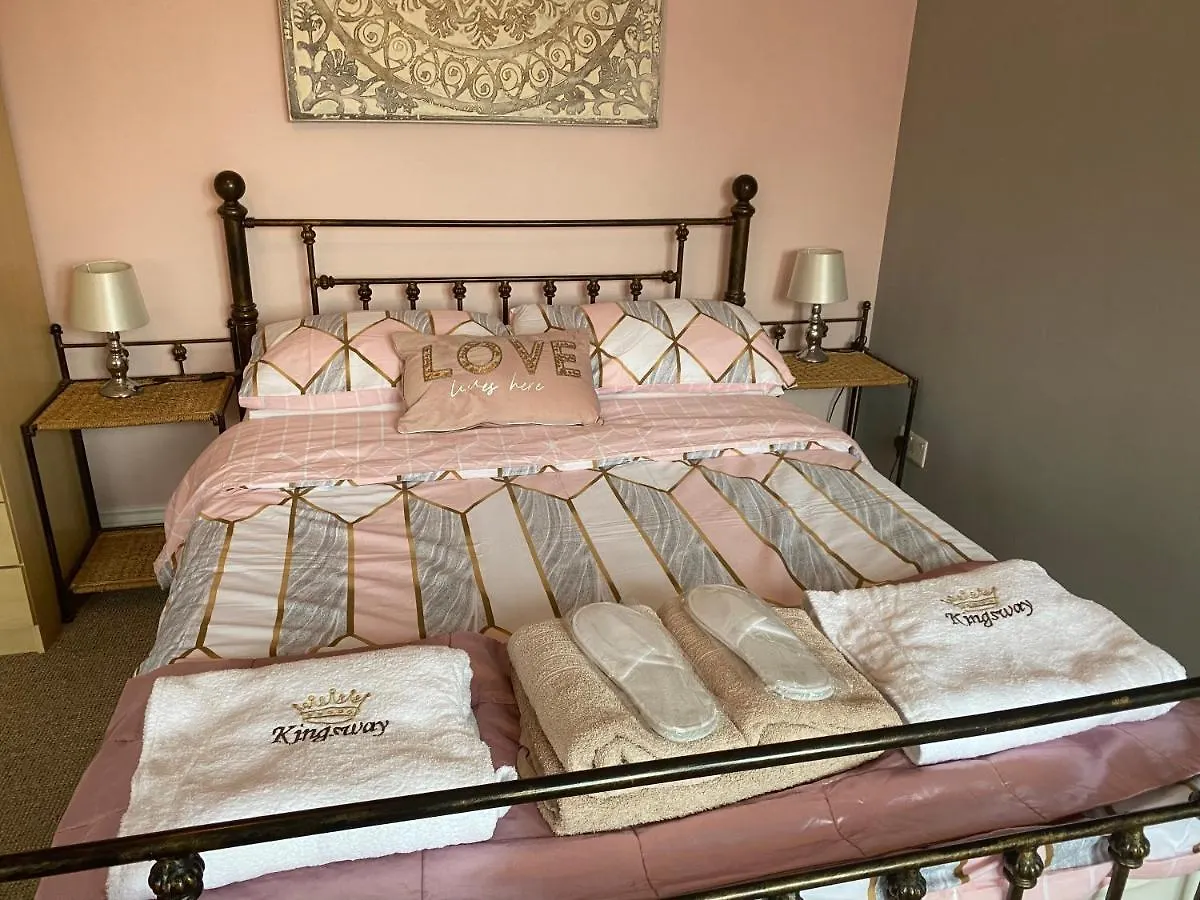 Casa de Férias Beautifully Presented 6 Bed 5 & A Half Bath House Vila Newcastle Upon Tyne